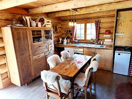 Nice Chalet in Klagenfurt With hot tub