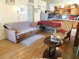 Holiday Home in St Cirgues de Malbert With Pool