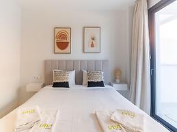 Nice Apartment With Private Garden, Pool