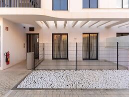 Nice Apartment With Private Garden, Pool