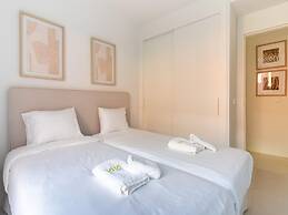 Nice Apartment With Private Garden, Pool