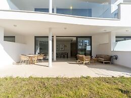 Nice Apartment With Private Garden, Pool