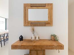 Nice Apartment With Private Garden, Pool