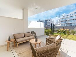 Nice Apartment With Private Garden, Pool