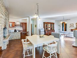 Beautiful Villa With Private Pool and Garden