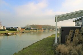 Chalet in Zeeland by the Lake
