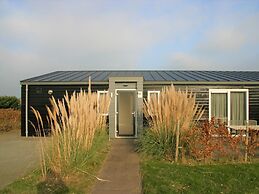 Beautiful Holiday Home With Decorative Fireplace