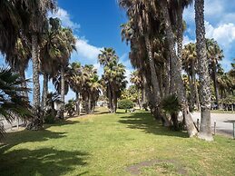 Spacious Apartment With 2 Terraces