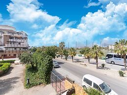 Spacious Apartment With 2 Terraces