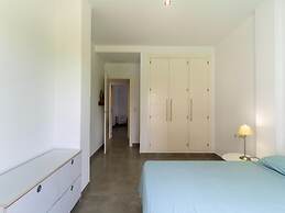 Spacious Apartment With 2 Terraces