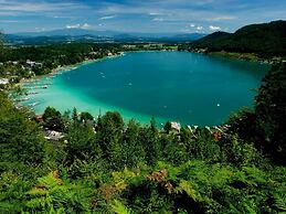 Quiet Holiday Apartment Near Klopeinersee