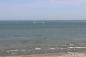 Apartment in Nieuwpoort With sea View