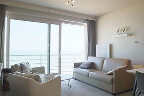 Apartment in Nieuwpoort With sea View