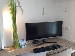 Rugenlust - With sea View / Home Office