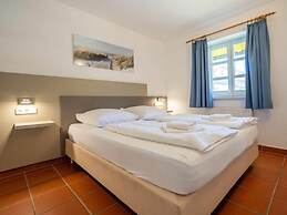 Comfy Apartment With Terrace