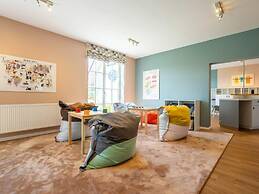 Comfy Apartment With Terrace