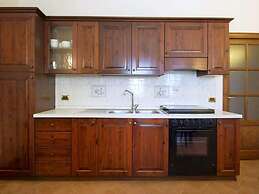 Spacious Apartment With Shared Pool