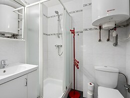 Sunny Apartment With Sea-views