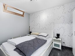 Sunny Apartment With Sea-views