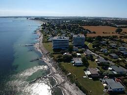 Pearl With sea View Comfortable Vacation Home