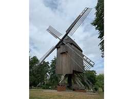 Amazing Holiday Home Near the Lake