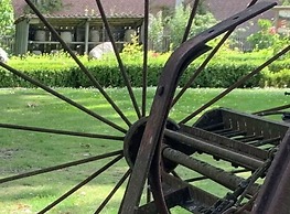 Amazing Holiday Home Near the Lake