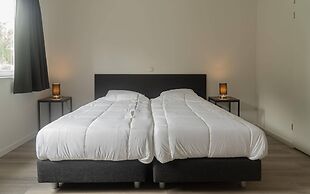 Quiet Lakeside Escape for Four