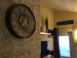 Bungalow Near the Vallee de Rabais Lake