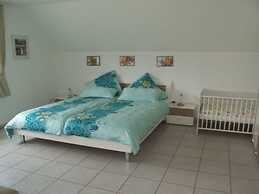 Holiday Home Frog Prince