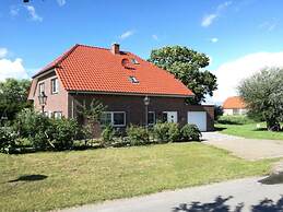 Holiday Home Frog Prince