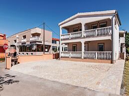 Apartments Hak - One Bedroom Apartment With Terrace and Sea View