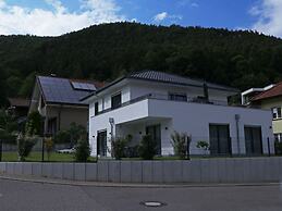 Haus Edith Modern Retreat