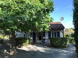 Peaceful Holiday Home With Pool at Les Forges