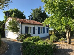 Peaceful Holiday Home With Pool at Les Forges