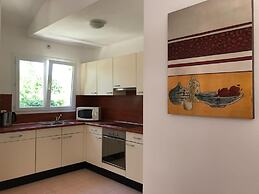 Peaceful Holiday Home With Pool at Les Forges