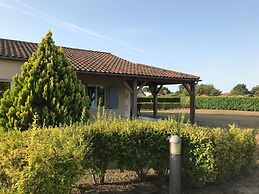 Peaceful Holiday Home With Pool at Les Forges