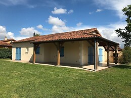 Peaceful Holiday Home With Pool at Les Forges