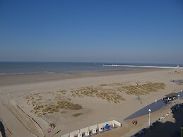 Apartment in Nieuwpoort With sea View