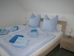 Ostseebrandung - Haus Seestern