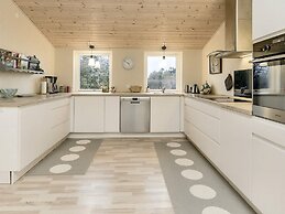 6 Person Holiday Home in Stubbekobing