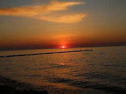 Relaxing Retreat by Poel Beach