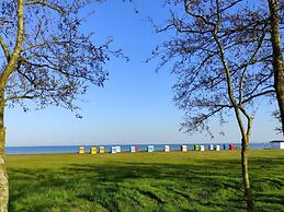 Starfish Modern Retreat