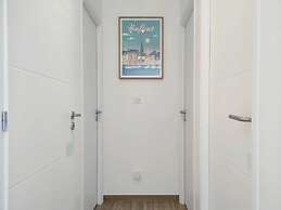 New House, Between sea and Countryside, Etretat