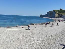 New House, Between sea and Countryside, Etretat