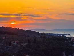 Villa Roza - One Bedroom With Swimming Pool