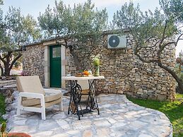 Villa Roza - One Bedroom With Swimming Pool