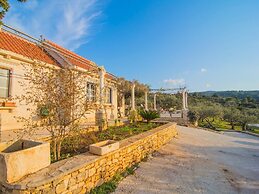 Villa Roza - One Bedroom With Swimming Pool