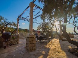 Villa Roza - One Bedroom With Swimming Pool