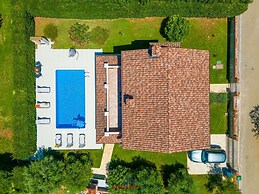 Villa Amani Comfortable Holiday Residence