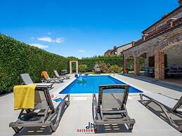 Villa Amani Comfortable Holiday Residence